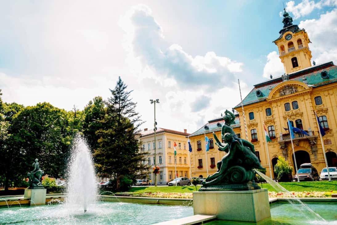 Napfeny Apartman Szeged Bagian luar foto